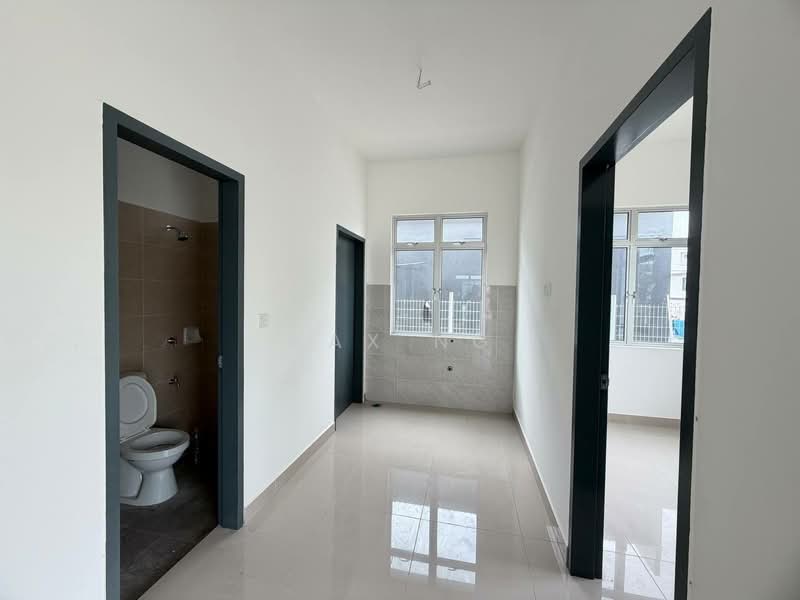 Rumah Teres untuk Dijual di Bandar Dato Onn (Tebrau) - Max Ng - Bathroom - PropertyGuru.com.my