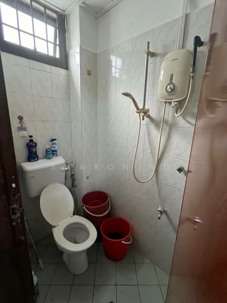 2-storey Terraced House for Sale in Taman Mount Austin (Tebrau) - Sharon Ng - Bathroom - PropertyGuru.com.my