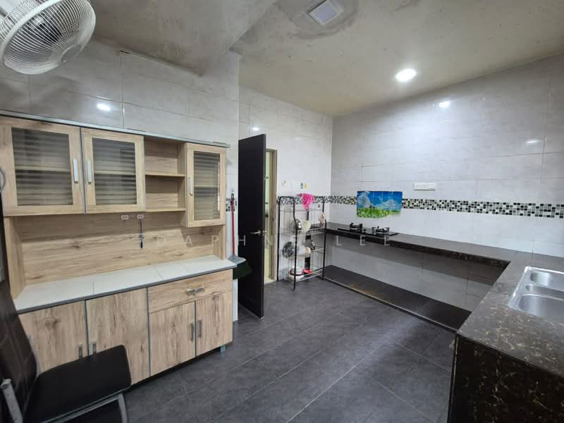 2-storey Terraced House for Sale in Taman Puteri Wangsa (Ulu Tiram) - Daphne Lee - Kitchen - PropertyGuru.com.my