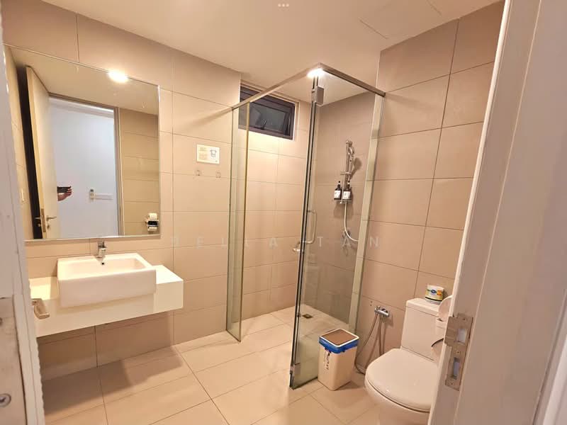 Service Residence for Sale at Vista Tiara (MBW Bay) - Bella Tan - Bathroom - PropertyGuru.com.my