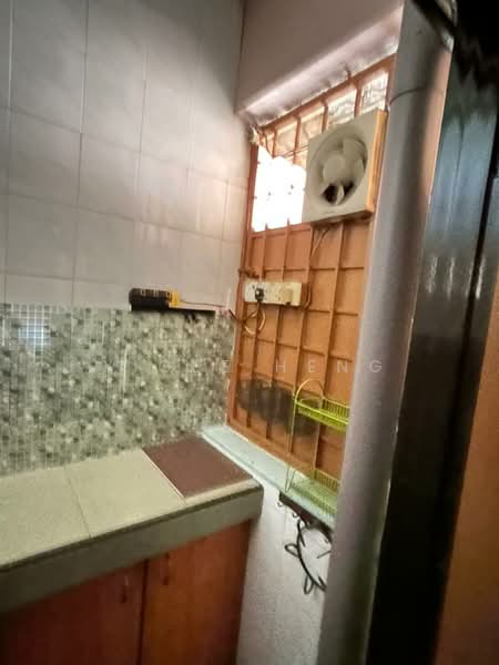 Pangsapuri untuk Disewa di Pangsapuri Sri Kemuning - Yigee Heng - Kitchen - PropertyGuru.com.my