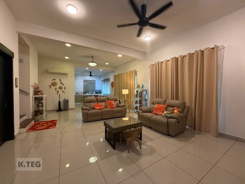 Rumah Berkembar untuk Dijual di Klang (Selangor) - Alex Lee - Living Room - PropertyGuru.com.my