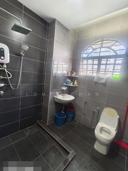 Rumah Berkembar untuk Dijual di Klang (Selangor) - Louis Chan - Bathroom - PropertyGuru.com.my