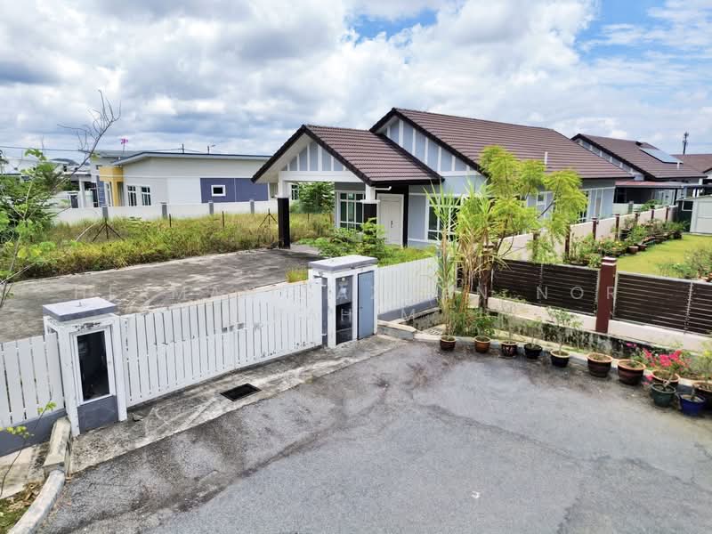 Bungalow for Sale in Taman Senawang Perdana (Senawang) - Herman Sazwan Nor Rahim - Exterior - PropertyGuru.com.my