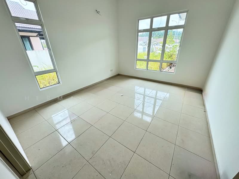 Bungalow for Sale in Taman Senawang Perdana (Senawang) - Herman Sazwan Nor Rahim - Bedroom - PropertyGuru.com.my