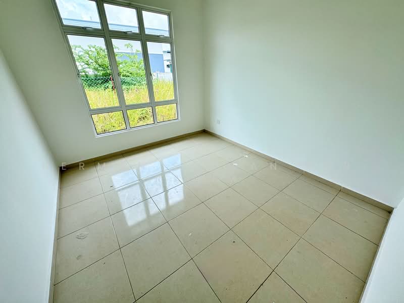 Bungalow for Sale in Taman Senawang Perdana (Senawang) - Herman Sazwan Nor Rahim - Bedroom - PropertyGuru.com.my