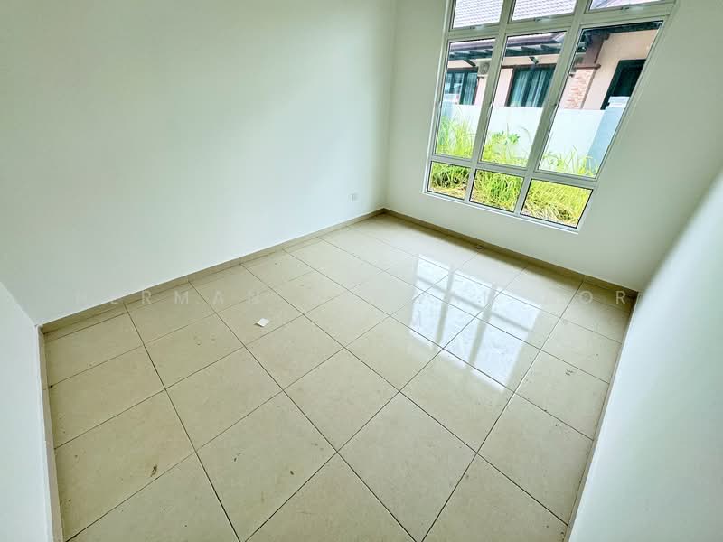 Bungalow for Sale in Taman Senawang Perdana (Senawang) - Herman Sazwan Nor Rahim - Bedroom - PropertyGuru.com.my