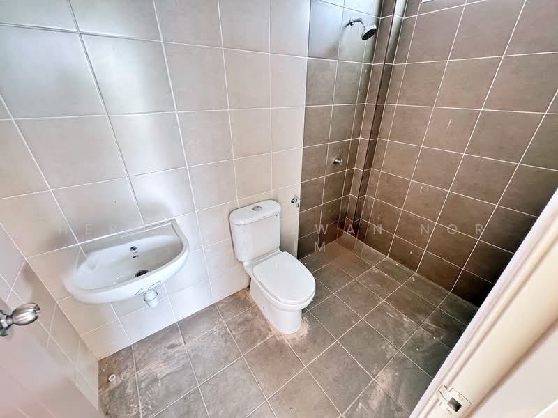 Bungalow for Sale in Taman Senawang Perdana (Senawang) - Herman Sazwan Nor Rahim - Bathroom - PropertyGuru.com.my