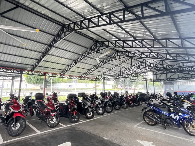 Kondominium untuk Disewa di Residensi Permai - Kimmy Lee - Car Park - PropertyGuru.com.my