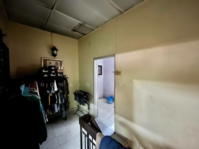 2-storey Terraced House for Sale in Seksyen 24 (Shah Alam) - Noraini Dahan - Interior - PropertyGuru.com.my