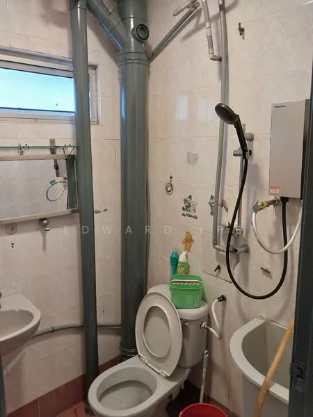 Flat for Sale at Desa Ixora - Edward Lee - Bathroom - PropertyGuru.com.my