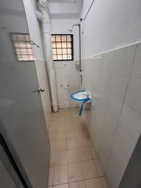Apartment for Rent at Pangsapuri Seri Pulai - EE Ling - Bathroom - PropertyGuru.com.my
