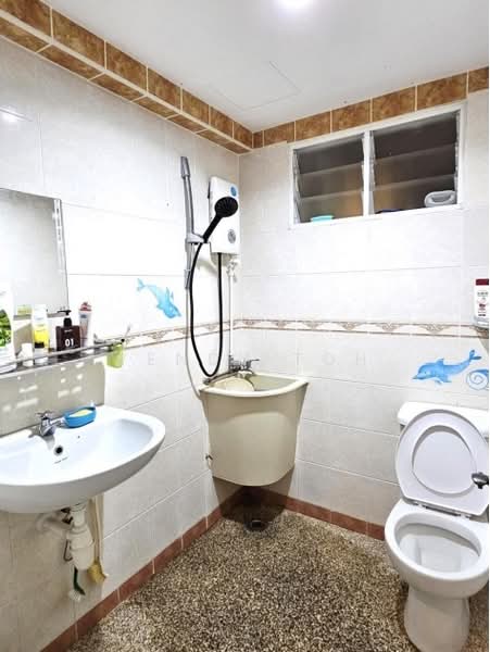 Kondominium untuk Dijual di Greenlane Park - Wendy Toh - Bathroom - PropertyGuru.com.my