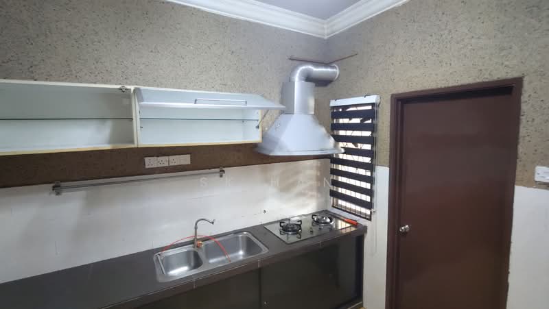 2-storey Terraced House for Sale in Bandar Mahkota Cheras (Cheras) - SK Han - Kitchen - PropertyGuru.com.my