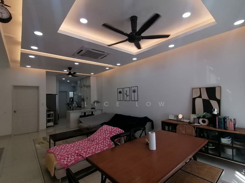 2-storey Terraced House for Sale in Bandar Gamuda Gardens (Rawang) - Alice Low - Living Room - PropertyGuru.com.my