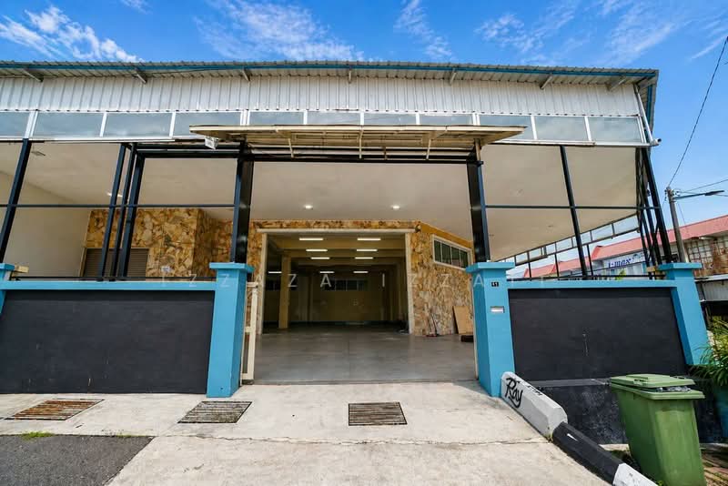 Kilang untuk Dijual di Kawasan Perindustrian Kempas (Tampoi) - Izzaza Izzati - Exterior - PropertyGuru.com.my