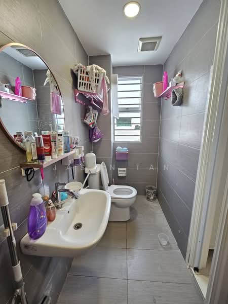 2-storey Terraced House for Sale in Taman Dato Demang (Seri Kembangan) - Jason Tan - Bathroom - PropertyGuru.com.my