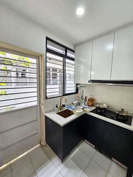 2-storey Terraced House for Sale in Taman Dato Demang (Seri Kembangan) - Jason Tan - Kitchen - PropertyGuru.com.my