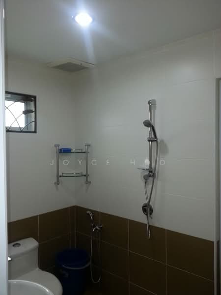 2-storey Terraced House for Rent in Taman Bukit Kinrara (Bandar Kinrara) - Joyce Hoo - Bathroom - PropertyGuru.com.my