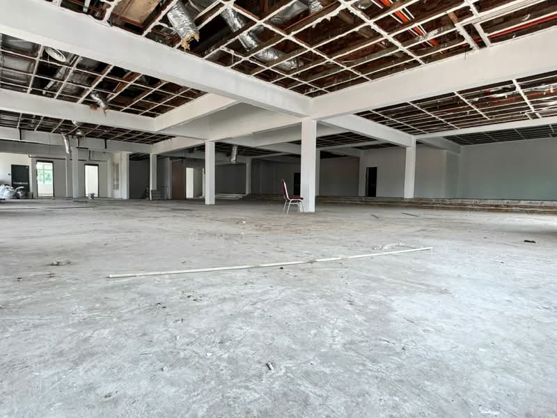 Shop for Rent in Taman Molek (Johor Bahru) - Fennie Chua - Interior - PropertyGuru.com.my