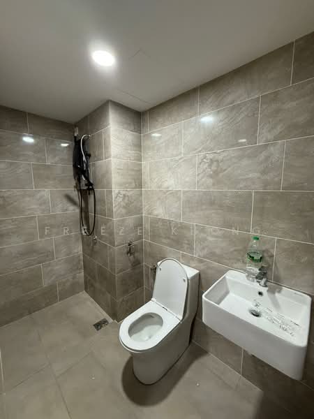 Service Residence for Sale at M Arisa - Freeze Khong - Bathroom - PropertyGuru.com.my