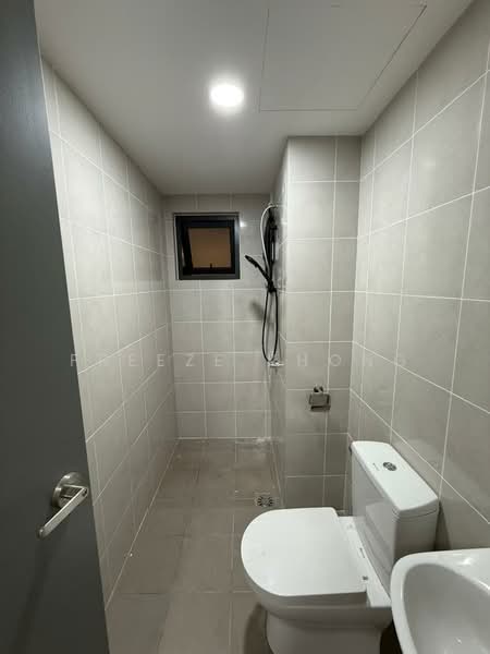 Service Residence for Sale at M Arisa - Freeze Khong - Bathroom - PropertyGuru.com.my