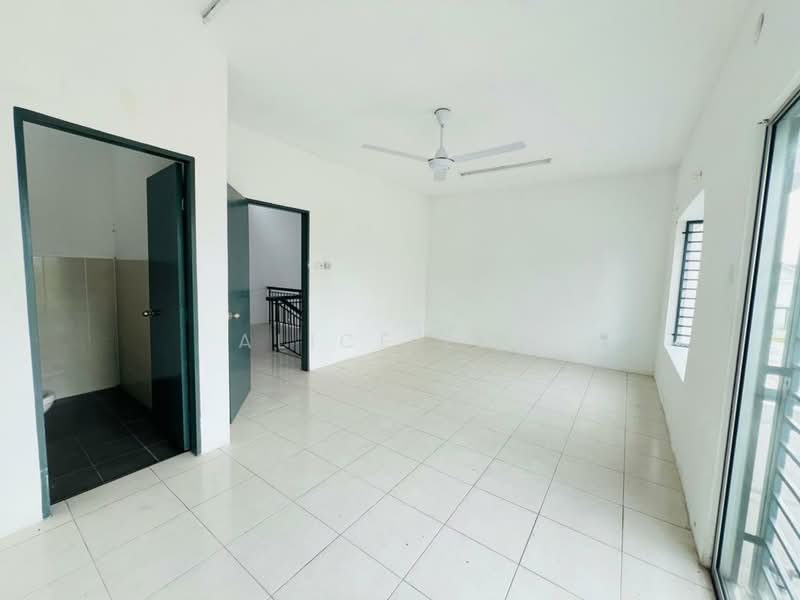Rumah Teres 2 Tingkat untuk Dijual di Taman Scientex Rawang (Rawang) - Alice Low - Interior - PropertyGuru.com.my