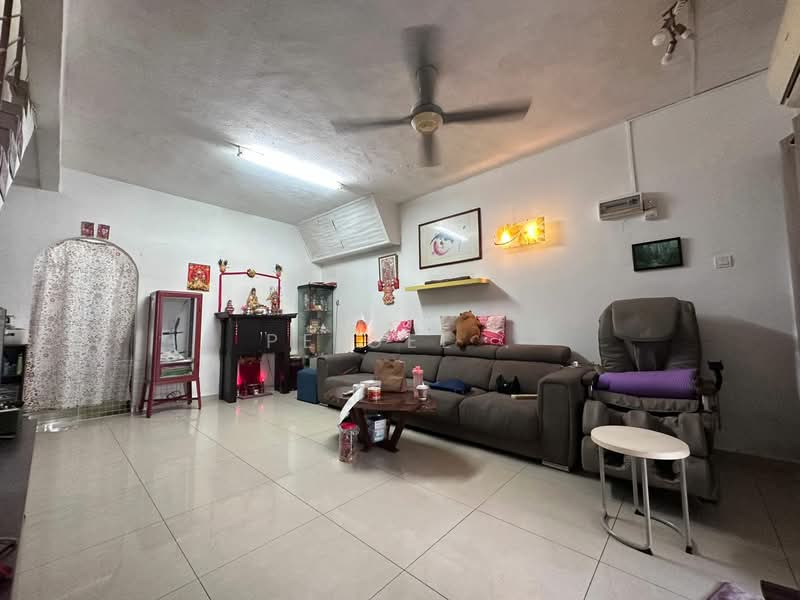 Rumah Teres 2 Tingkat untuk Dijual di Taman Sri Rampai (Wangsa Maju) - PeiGee . - Living Room - PropertyGuru.com.my