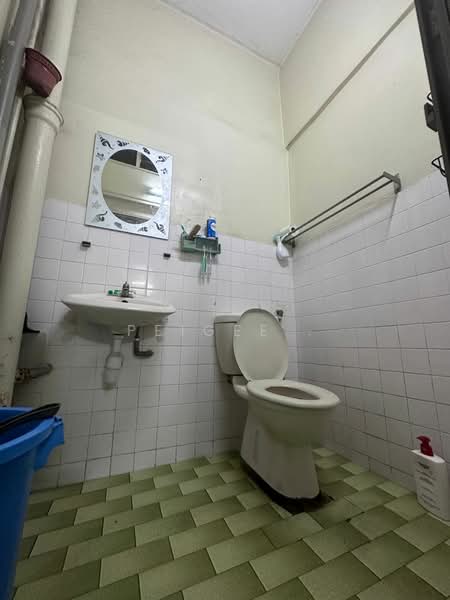 Rumah Teres 2 Tingkat untuk Dijual di Taman Sri Rampai (Wangsa Maju) - PeiGee . - Bathroom - PropertyGuru.com.my