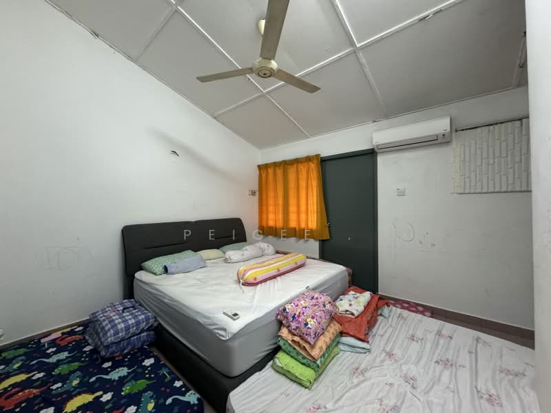 Rumah Teres 2 Tingkat untuk Dijual di Taman Sri Rampai (Wangsa Maju) - PeiGee . - Bedroom - PropertyGuru.com.my