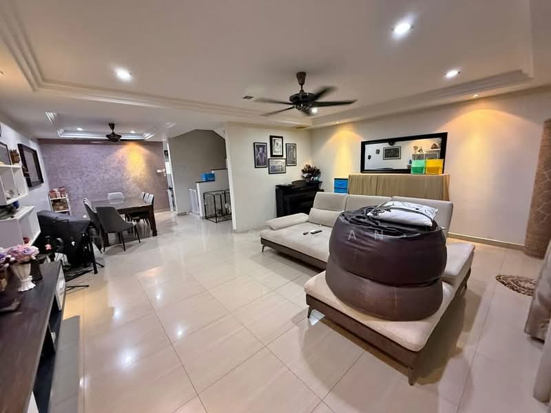 2-storey Terraced House for Sale in Bandar Bukit Tinggi 2 (Klang) - Louis Chan - Living Room - PropertyGuru.com.my