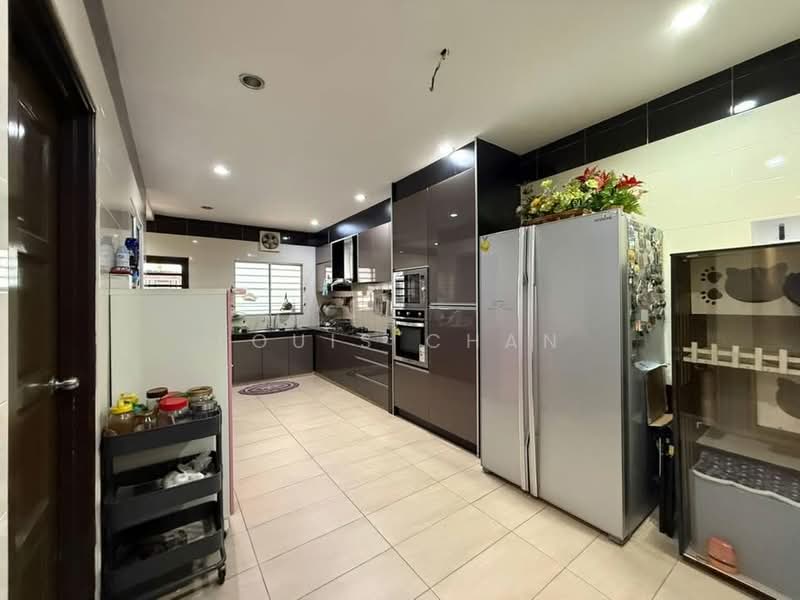 2-storey Terraced House for Sale in Bandar Bukit Tinggi 2 (Klang) - Louis Chan - Kitchen - PropertyGuru.com.my