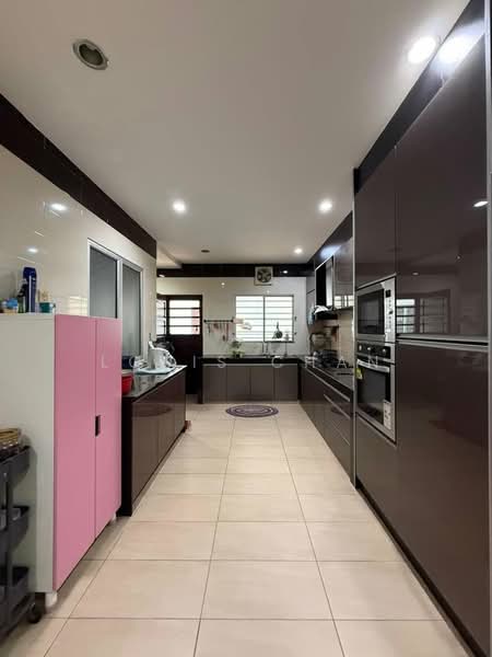 2-storey Terraced House for Sale in Bandar Bukit Tinggi 2 (Klang) - Louis Chan - Kitchen - PropertyGuru.com.my