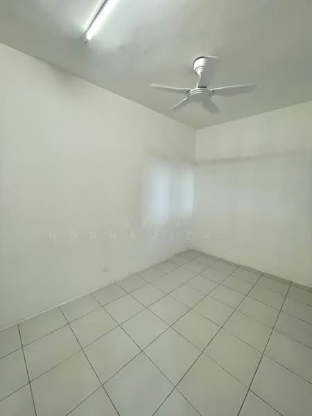 Condominium for Rent at Residensi Sateria - Siti Norhamizah Shahar - Interior - PropertyGuru.com.my