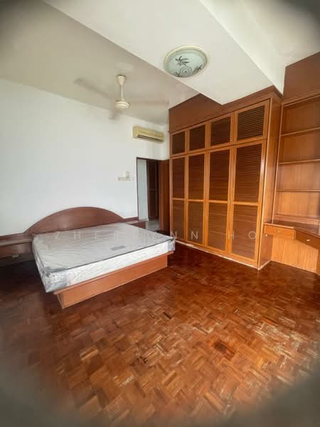 Kondominium untuk Disewa di Marina Tower (Ratu Mutiara) - Zherlynn Ho - Bedroom - PropertyGuru.com.my
