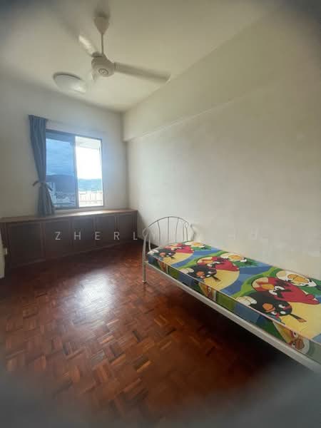 Kondominium untuk Disewa di Marina Tower (Ratu Mutiara) - Zherlynn Ho - Bedroom - PropertyGuru.com.my