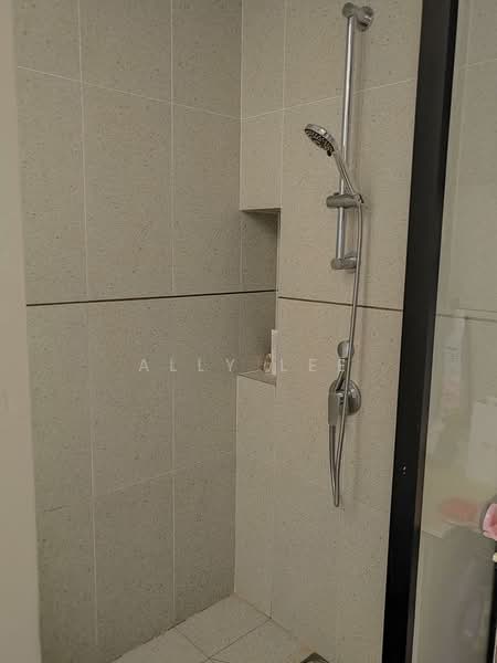 Service Residence for Rent at Millerz Square Serviced Residence - Ally Lee - Bathroom - PropertyGuru.com.my