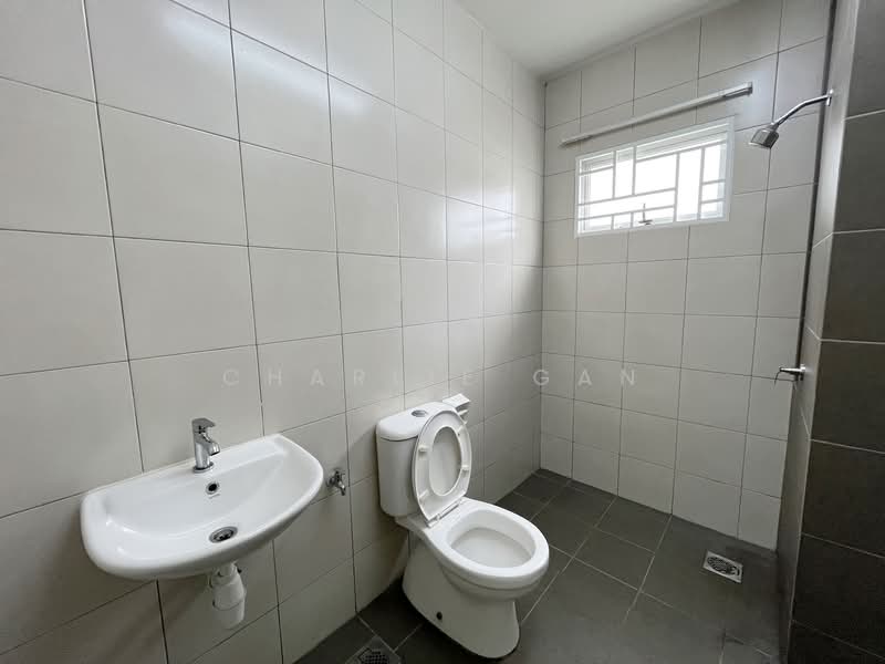 2-storey Terraced House for Rent in Bandar Rimbayu (Telok Panglima Garang) - Charlie Gan - Bathroom - PropertyGuru.com.my