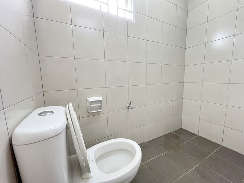 2-storey Terraced House for Rent in Bandar Rimbayu (Telok Panglima Garang) - Charlie Gan - Bathroom - PropertyGuru.com.my
