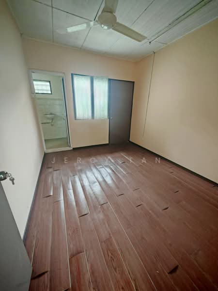 2-storey Terraced House for Sale in Bandar Menjalara (Kuala Lumpur) - Jercy Tan - Bathroom - PropertyGuru.com.my