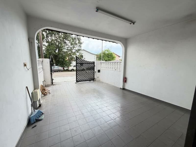 2-storey Terraced House for Sale in Taman Johor Jaya (Johor Bahru) - Sharon Ng - Exterior - PropertyGuru.com.my