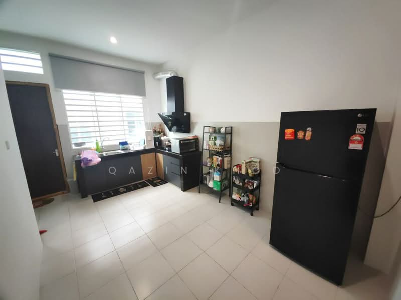 2-storey Terraced House for Sale in Taman Ampang (Ipoh) - Qazin Khoo - Kitchen - PropertyGuru.com.my