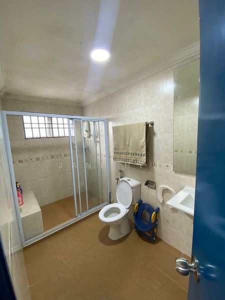 Condominium for Sale at Villa Wangsamas - Jane Hew - Bathroom - PropertyGuru.com.my