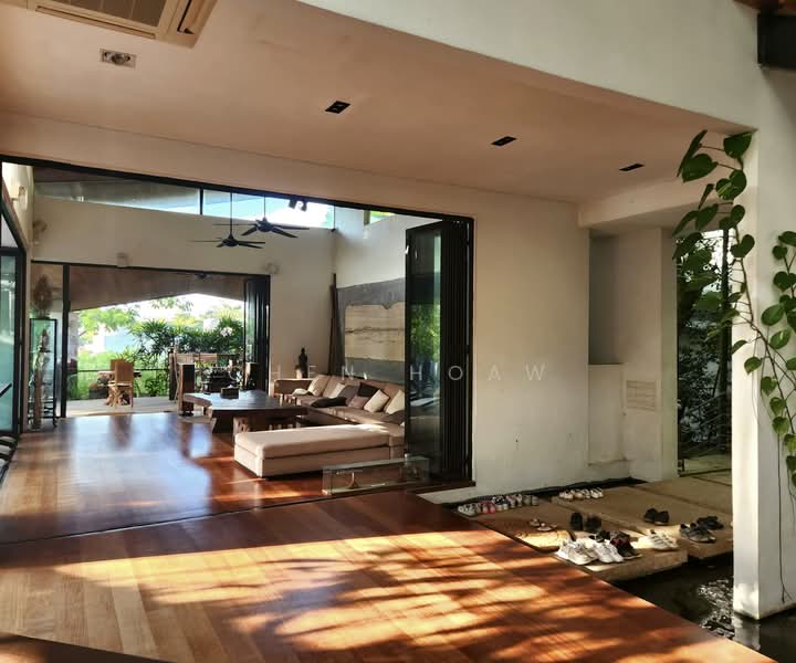 Rumah Banglo untuk Dijual di Bukit Gita Bayu (Seri Kembangan) - Chen Hoaw - Living Room - PropertyGuru.com.my