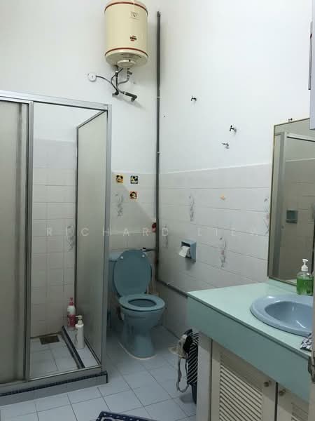 Rumah Teres 2 Tingkat untuk Dijual di SS2 (Petaling Jaya) - Richard Liew - Bathroom - PropertyGuru.com.my