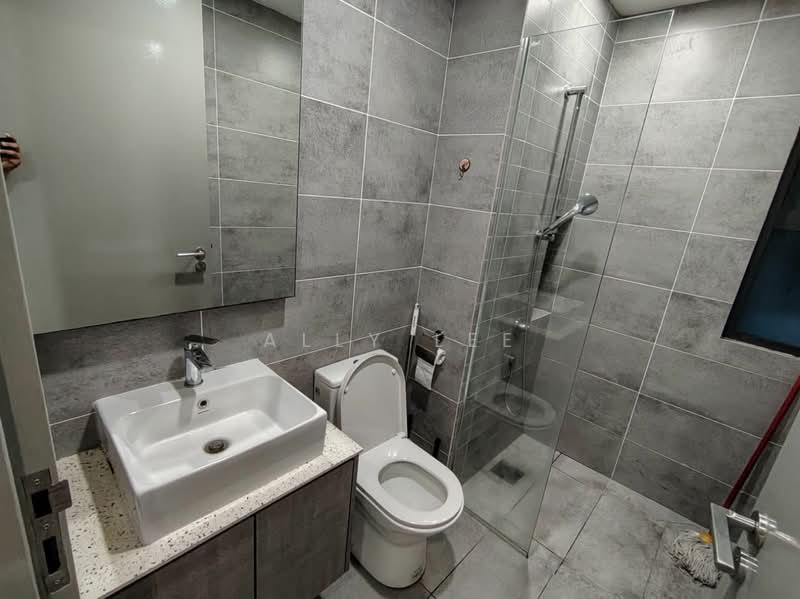 Service Residence for Rent at Millerz Square Serviced Residence - Ally Lee - Bathroom - PropertyGuru.com.my
