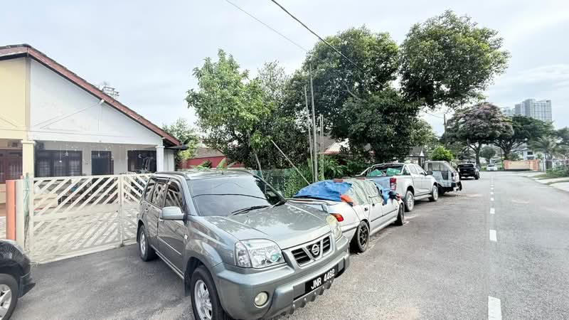 Rumah Teres 1.5 Tingkat untuk Dijual di Taman Molek (Johor Bahru) - Chloe Chin - Exterior - PropertyGuru.com.my