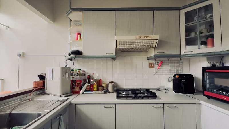 Apartment for Sale at Sri Endah Apartment - Noelle Tan - Kitchen - PropertyGuru.com.my