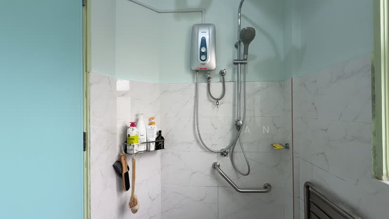 Apartment for Sale at Sri Endah Apartment - Noelle Tan - Bathroom - PropertyGuru.com.my