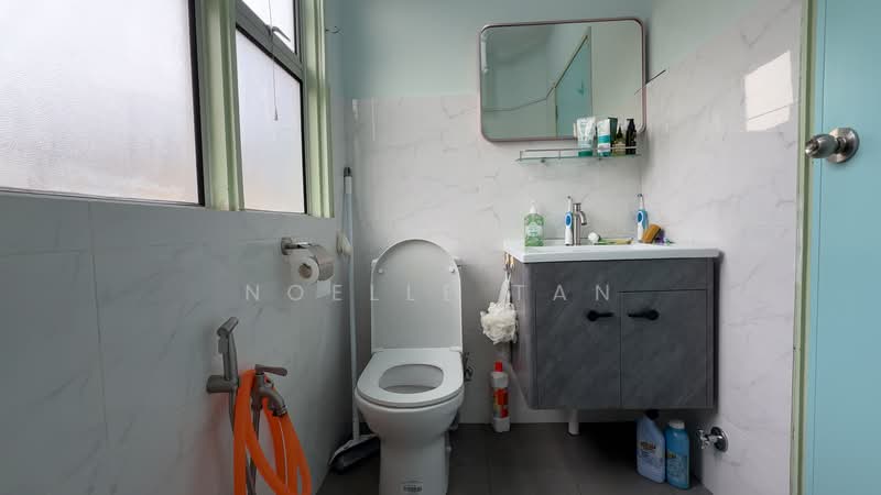 Apartment for Sale at Sri Endah Apartment - Noelle Tan - Bathroom - PropertyGuru.com.my